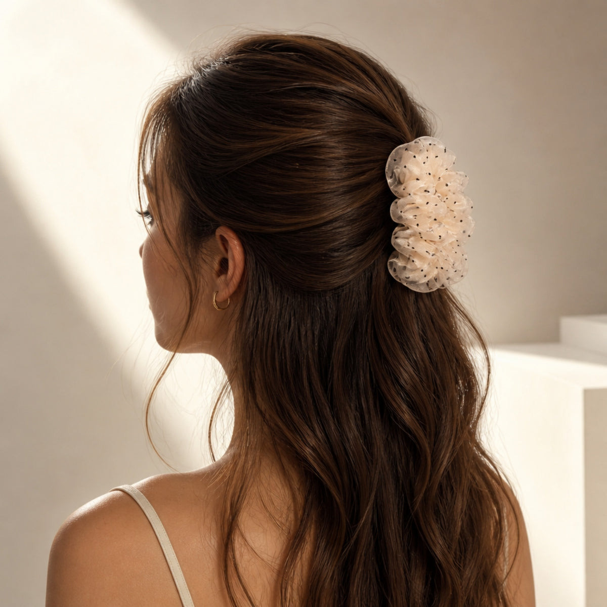 Black and white polka-dot mesh banana hair clip-04